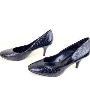 PENMANS women black pumps size 10 heel